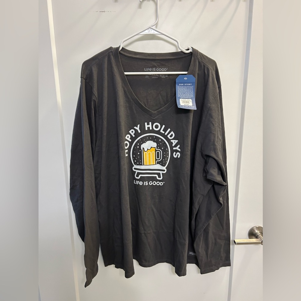 NWT Life Is Good Happy Holidays V-Neck Long Sleeve